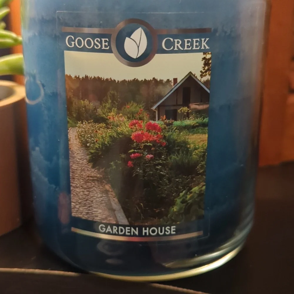 Goose Creek Candles Garden House Large Jar 24 OZ Floral Spring NEW RARE NICE - Picture 2 of 12
